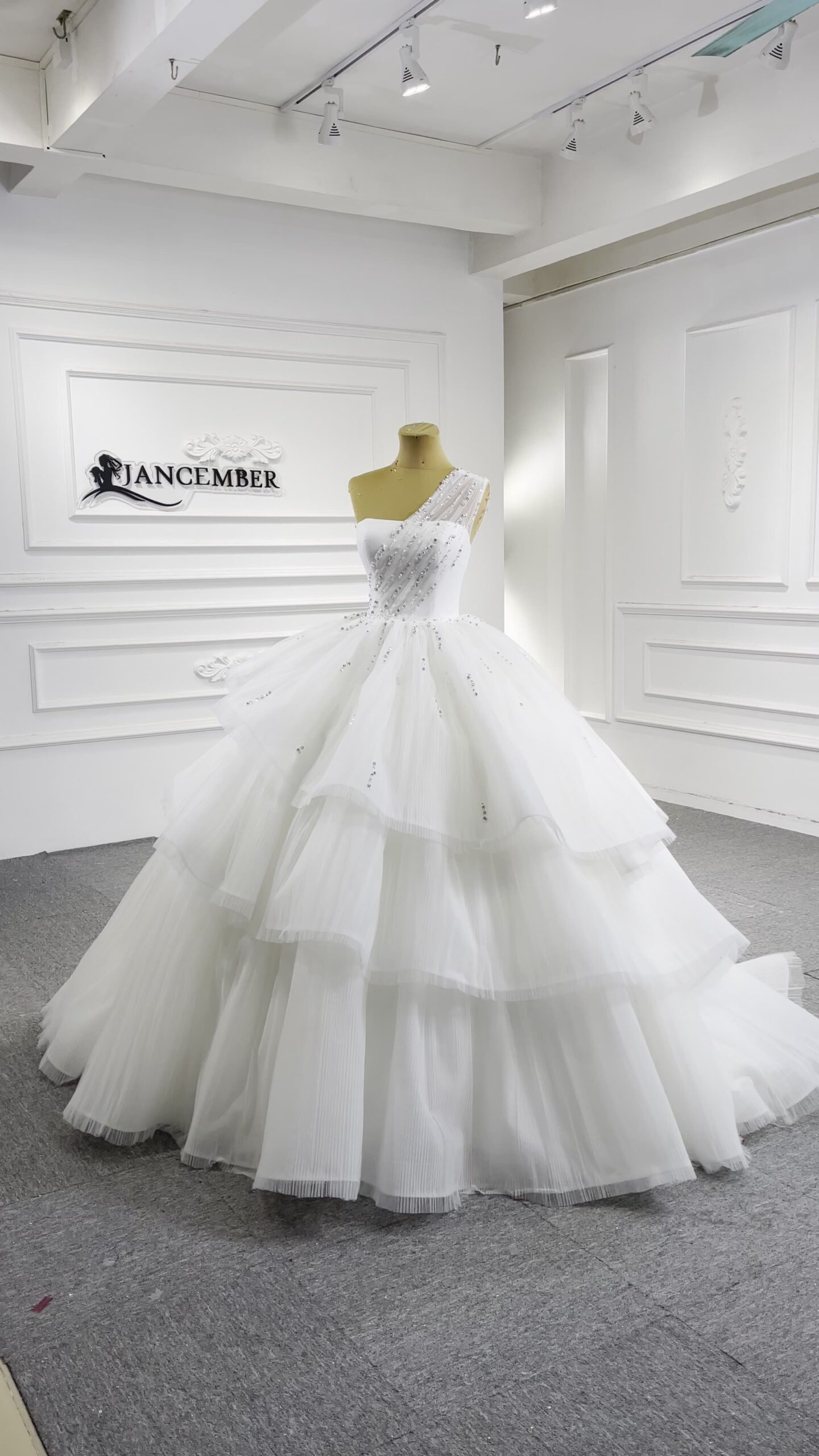 Low Key Wedding Dresses 2022 Simple One Shoulder Beaded Lace Bridal Wedding Dresses - Image 2