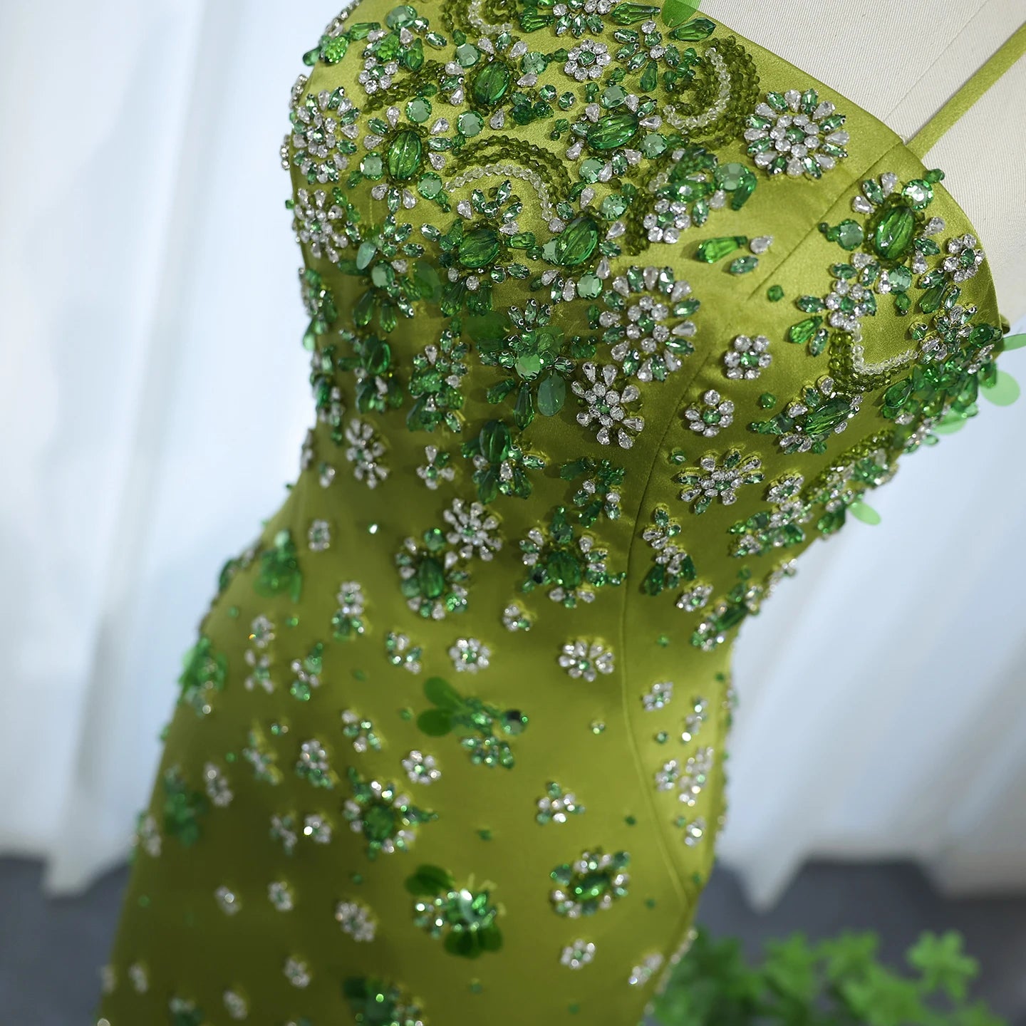 Luxury 3D Floral Beaded Short Green Evening Dress with Spaghetti Straps Sheath Midi Women Wedding Party Gowns - Image 2