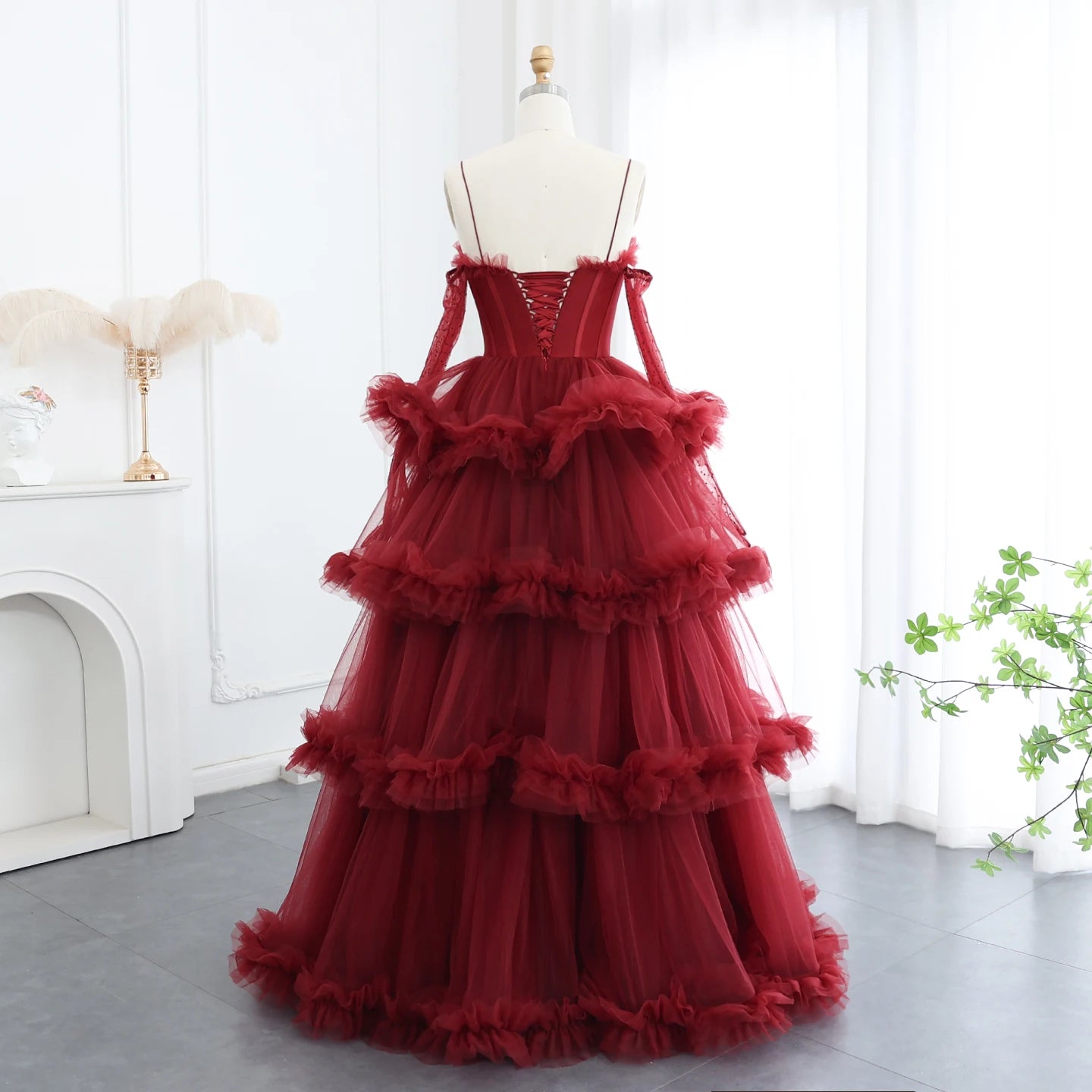 Burgundy Tulle Tiered Ruffles Evening Dresses with Gloves Spaghetti Straps Wedding Party Gowns - Image 8