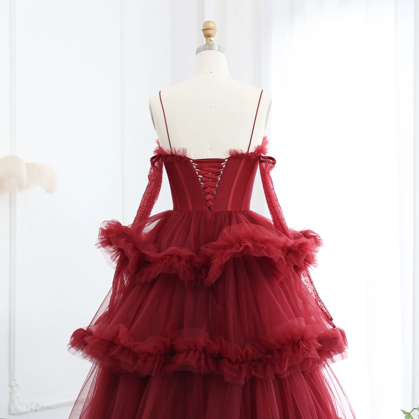 Burgundy Tulle Tiered Ruffles Evening Dresses with Gloves Spaghetti Straps Wedding Party Gowns - Image 9