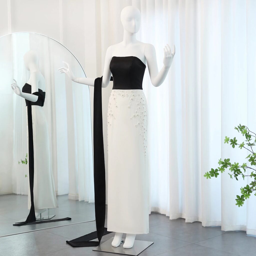 Elegant Black and White Strapless Evening Dress with Cape 2024 Luxury Beaded Arabic Women Wedding Party Gowns