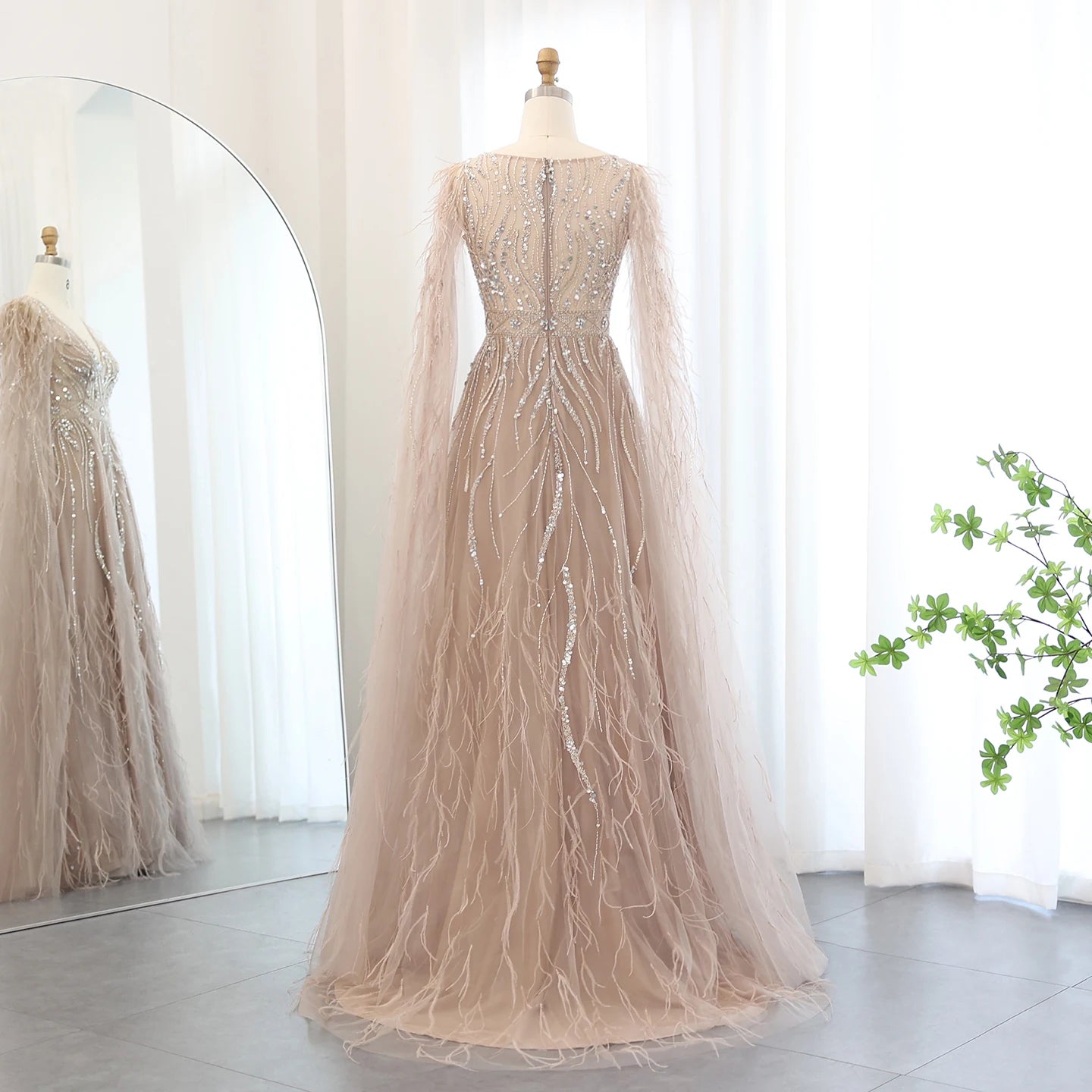 Luxury Feathers Nude A-line Evening Dresses with Cape Sleeves V-Neck Lilac Arabic Women Wedding Party Dress - Image 8