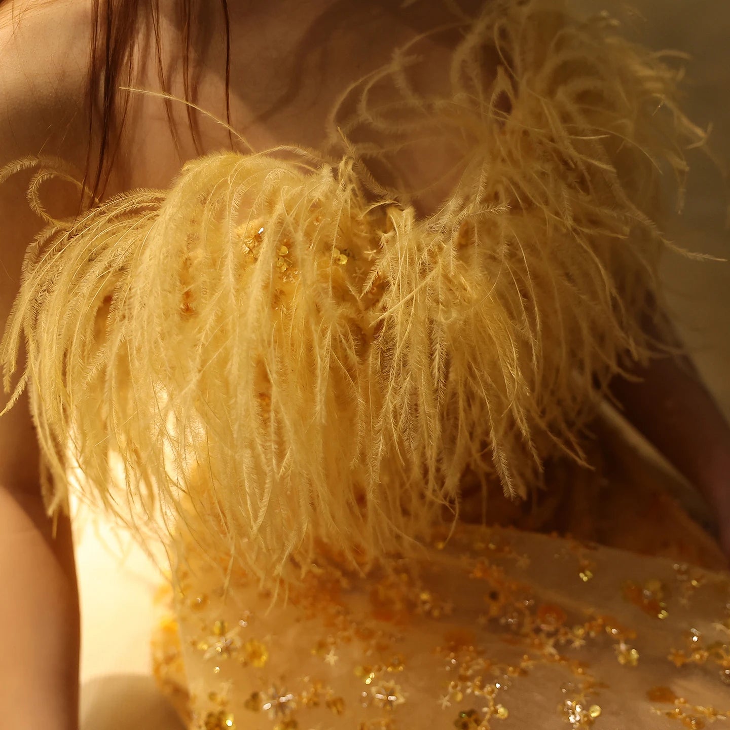 Luxury Feather Yellow Gold Evening Dress with Overskirt Slit Elegant Strapless Women Wedding Prom Party Gowns - Image 3