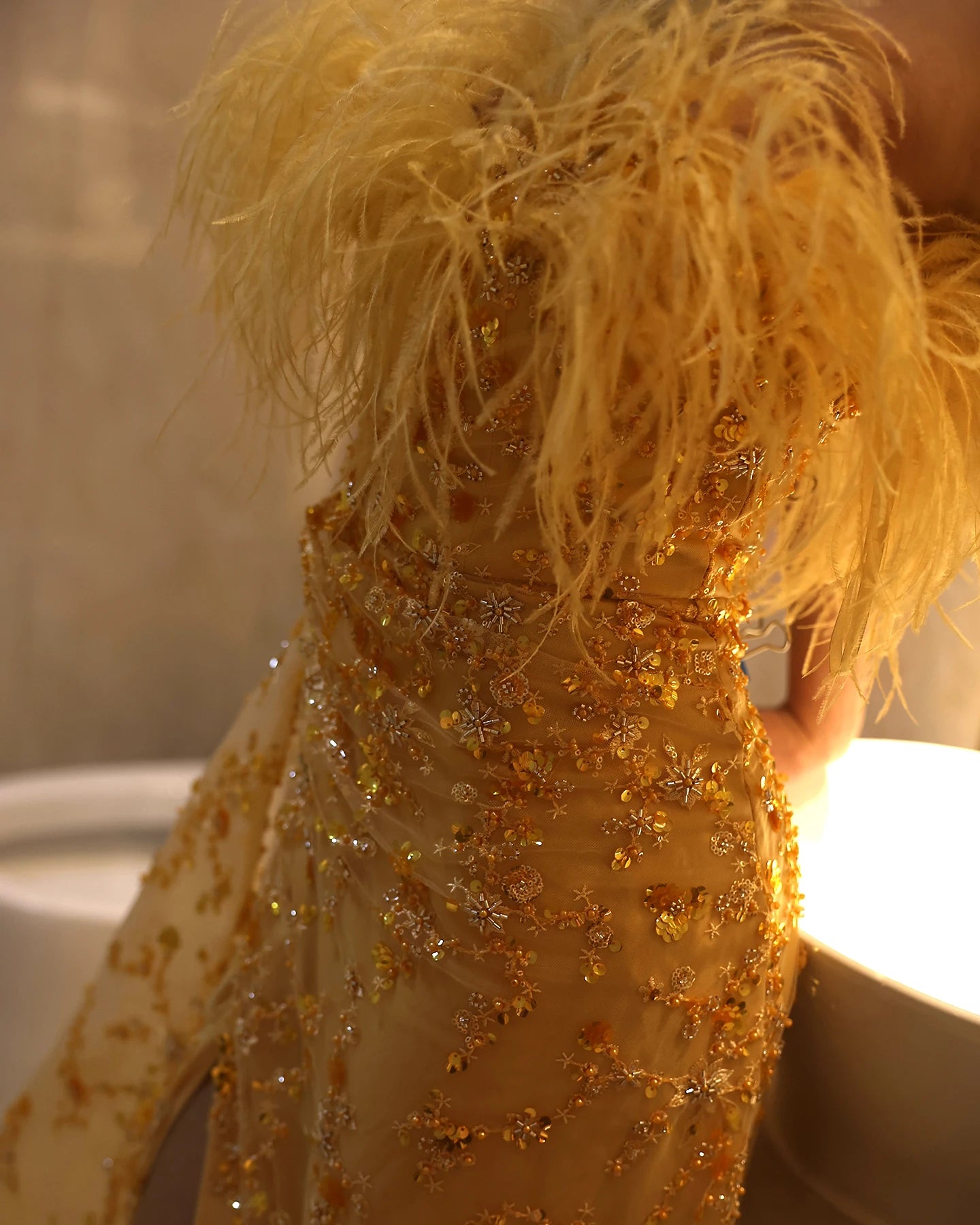 Luxury Feather Yellow Gold Evening Dress with Overskirt Slit Elegant Strapless Women Wedding Prom Party Gowns - Image 5