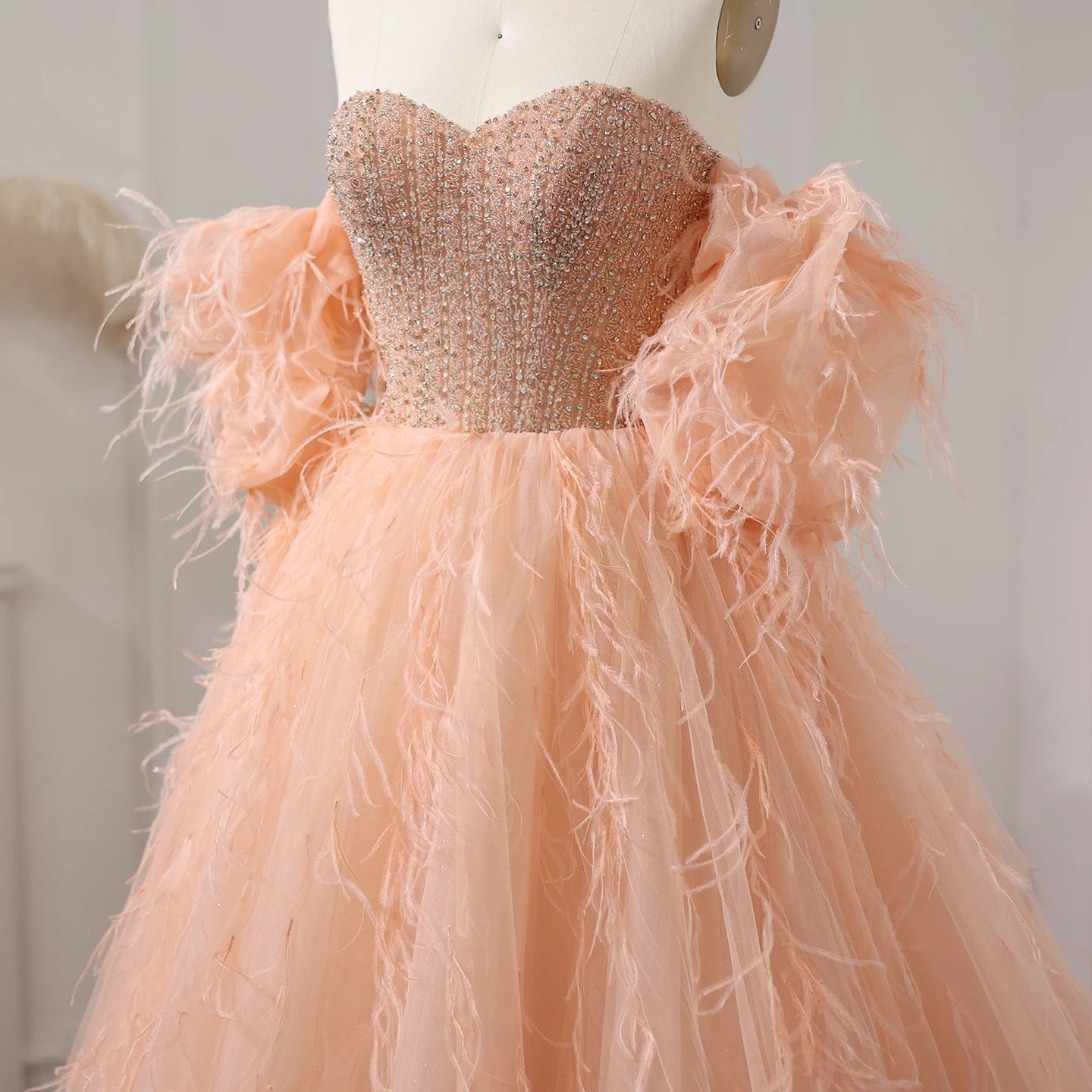 Luxury Feathers Ball Gown Coral Pink Evening Dress 2024 Birthday Party Gowns - Image 4