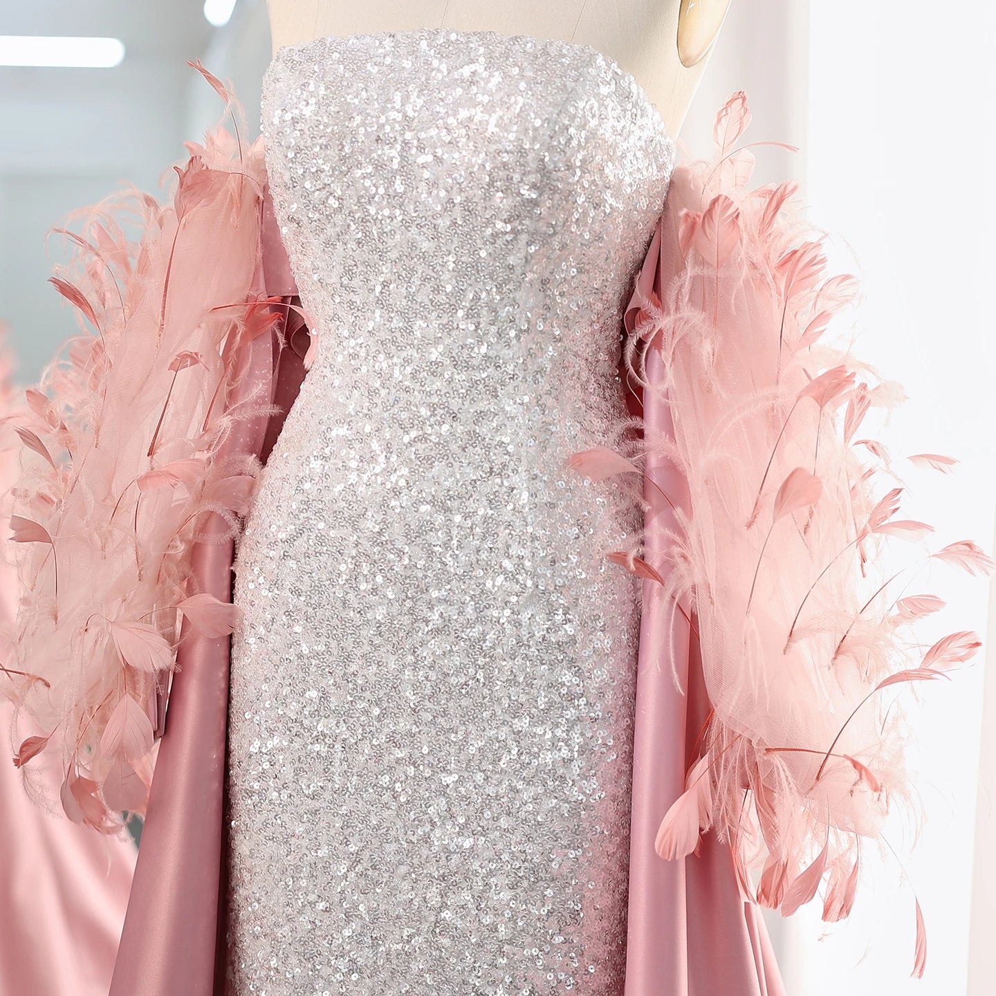 Luxury Feathers White Sequined Mermaid Evening Dress with Cape Long Sleeves Dubai Arabic Wedding Party Dress - Image 3